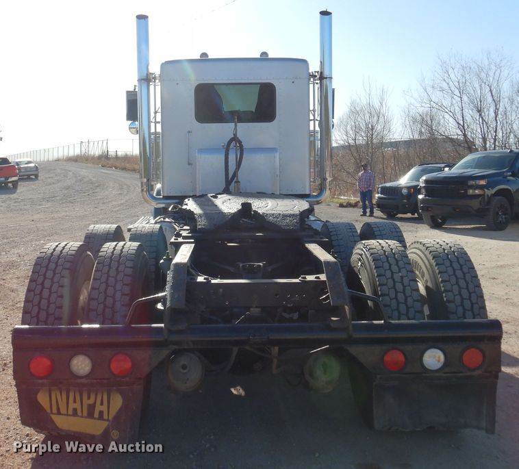 image for item DK4455 2005 Kenworth W900  semi truck