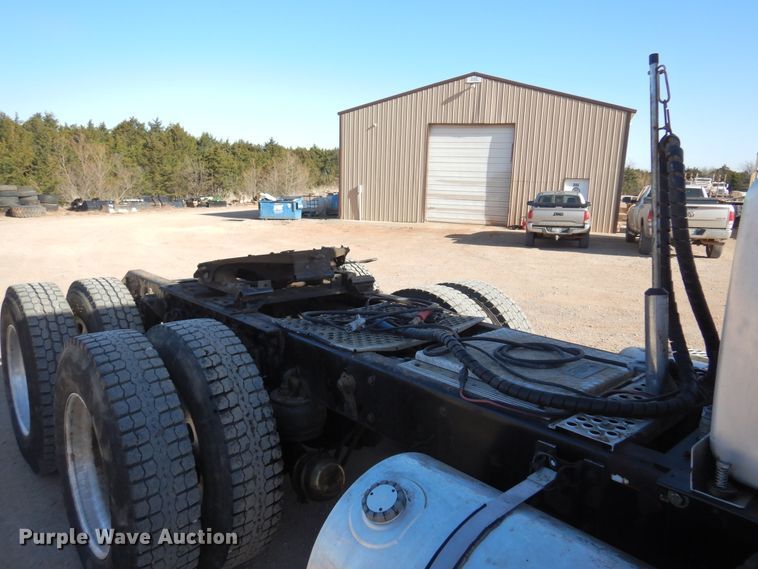 image for item DK4455 2005 Kenworth W900  semi truck