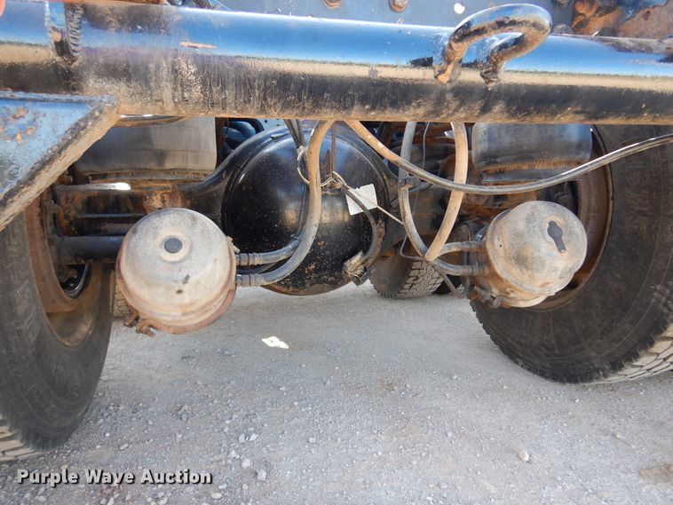 image for item DK4455 2005 Kenworth W900  semi truck