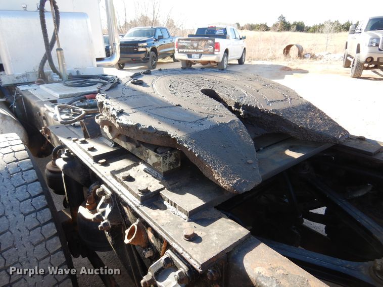 image for item DK4455 2005 Kenworth W900  semi truck