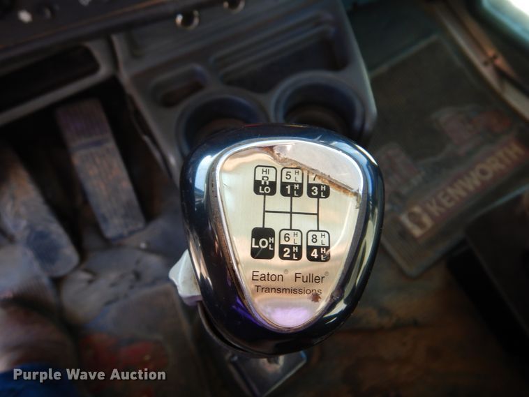 image for item DK4455 2005 Kenworth W900  semi truck