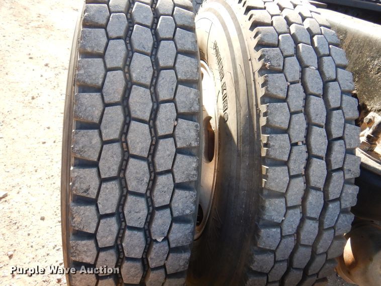 image for item DK4455 2005 Kenworth W900  semi truck