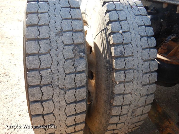 image for item DK4455 2005 Kenworth W900  semi truck