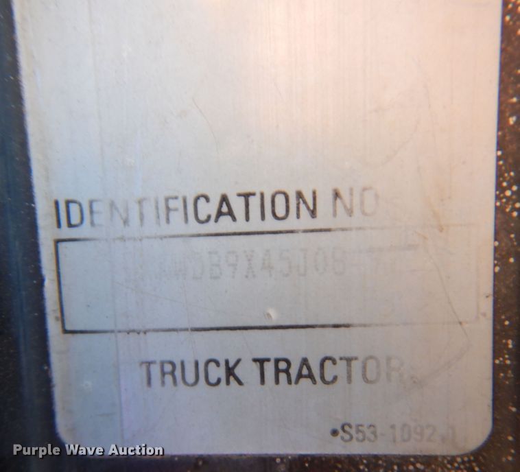 image for item DK4455 2005 Kenworth W900  semi truck