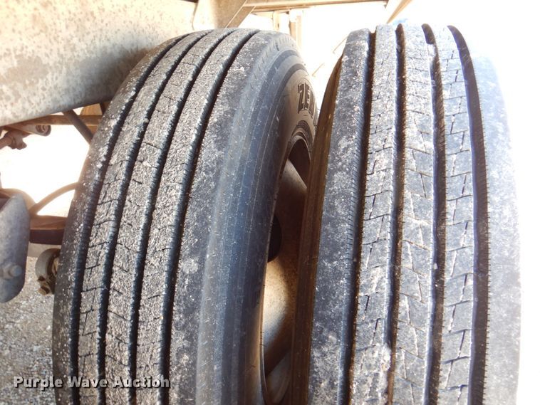 image for item DK8256 1995 Timpte  grain trailer