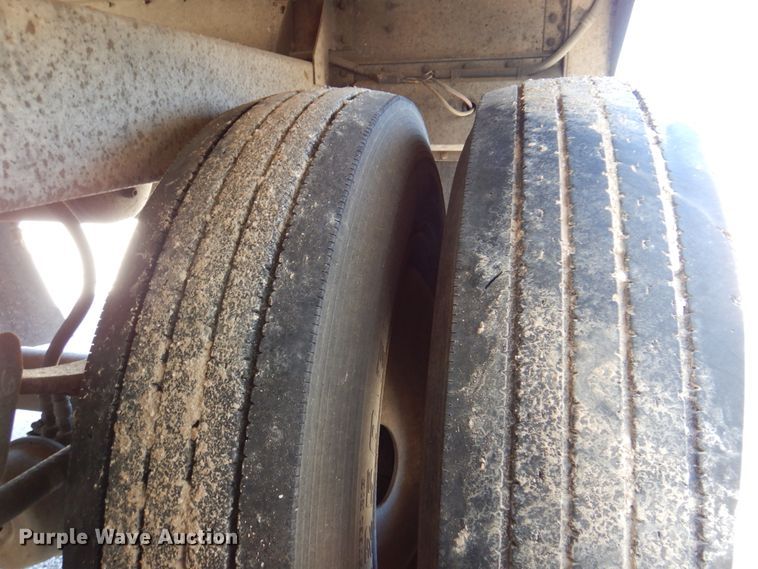 image for item DK8256 1995 Timpte  grain trailer