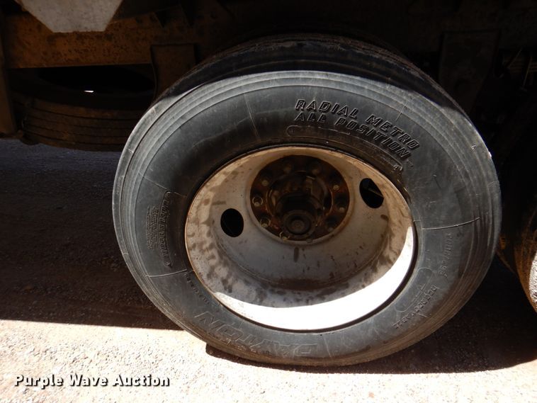 image for item DK8256 1995 Timpte  grain trailer