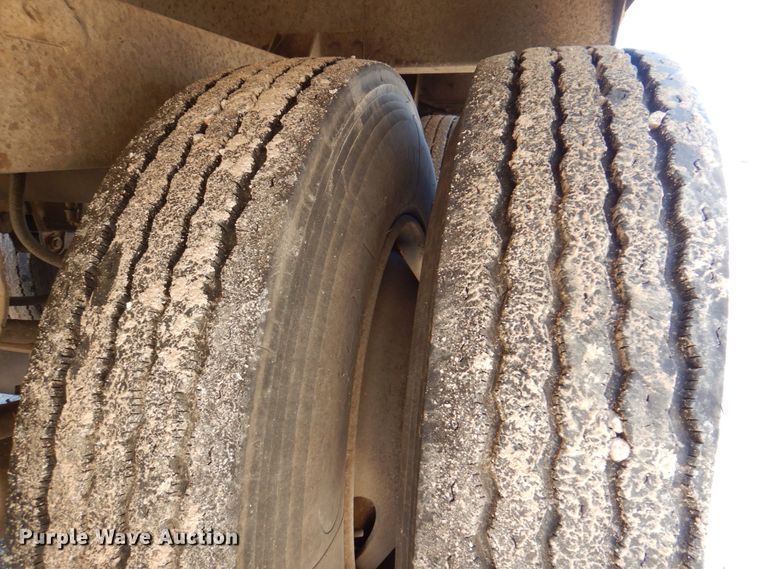 image for item DK8256 1995 Timpte  grain trailer