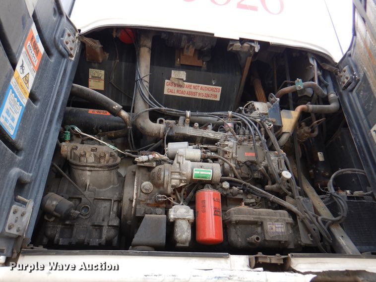 image for item DM6132 2006 Utility 300R  refrigerated van trailer