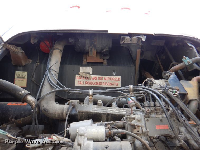 image for item DM6132 2006 Utility 300R  refrigerated van trailer