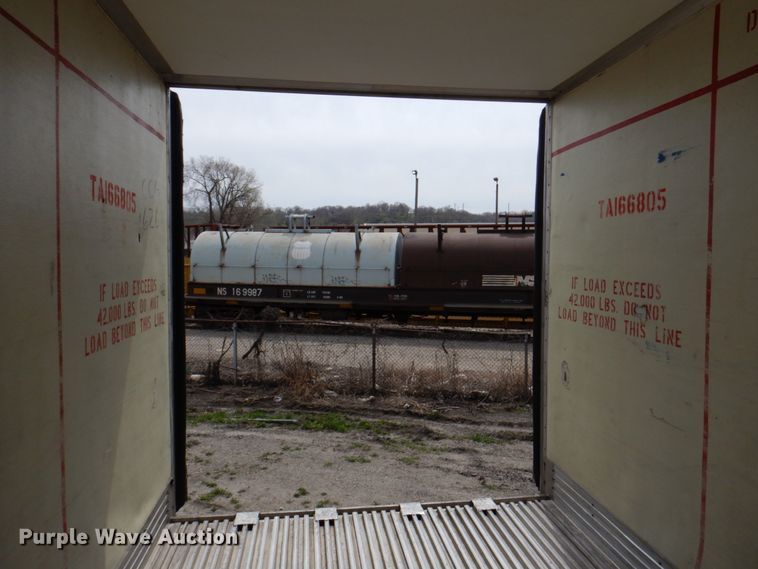 image for item DM6132 2006 Utility 300R  refrigerated van trailer