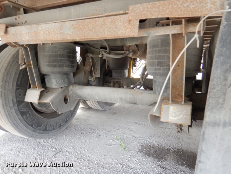 image for item DM6132 2006 Utility 300R  refrigerated van trailer