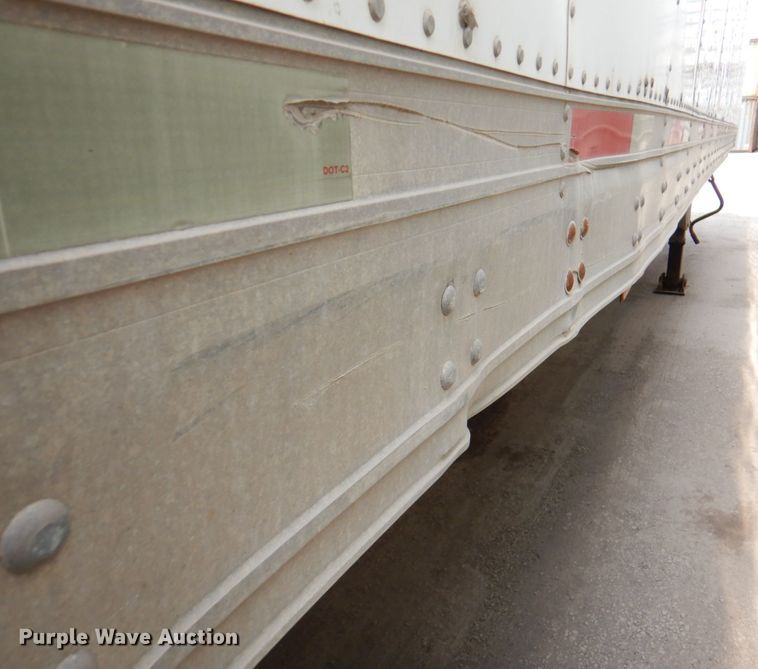 image for item DM6132 2006 Utility 300R  refrigerated van trailer