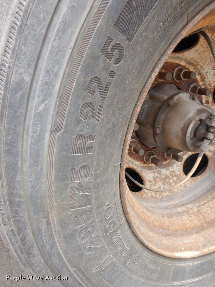 image for item DM6132 2006 Utility 300R  refrigerated van trailer