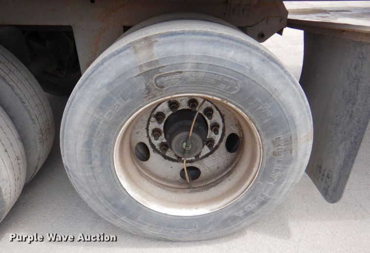 image for item DM6132 2006 Utility 300R  refrigerated van trailer