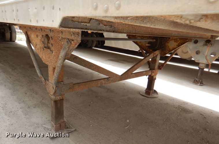 image for item DM6133 2006 Great Dane 7411195  dry van trailer