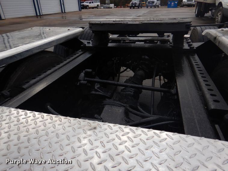 image for item DM7264 2010 International Lonestar  semi truck