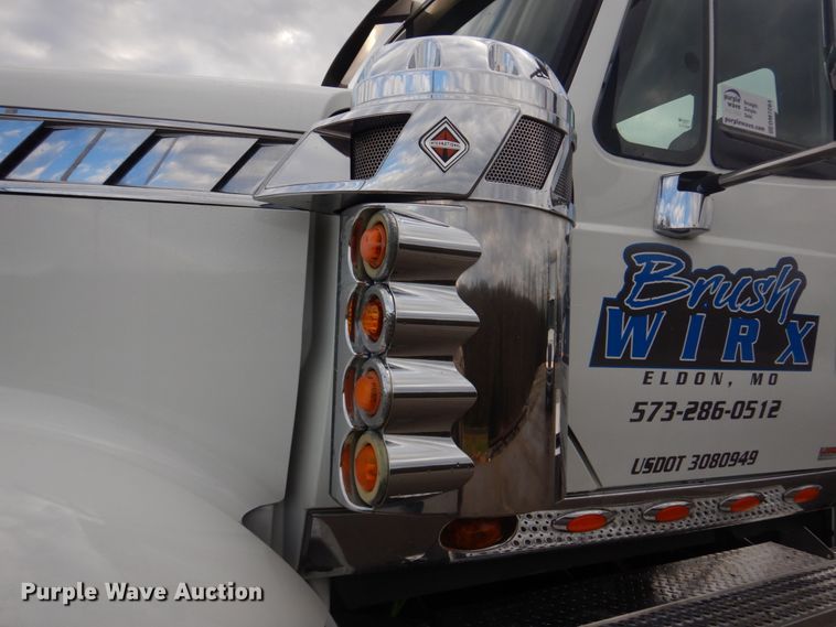 image for item DM7264 2010 International Lonestar  semi truck