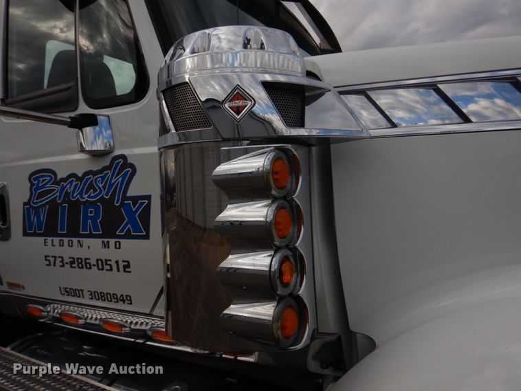 image for item DM7264 2010 International Lonestar  semi truck