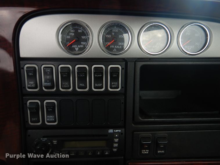 image for item DM7264 2010 International Lonestar  semi truck