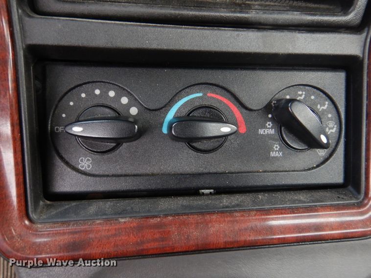 image for item DM7264 2010 International Lonestar  semi truck