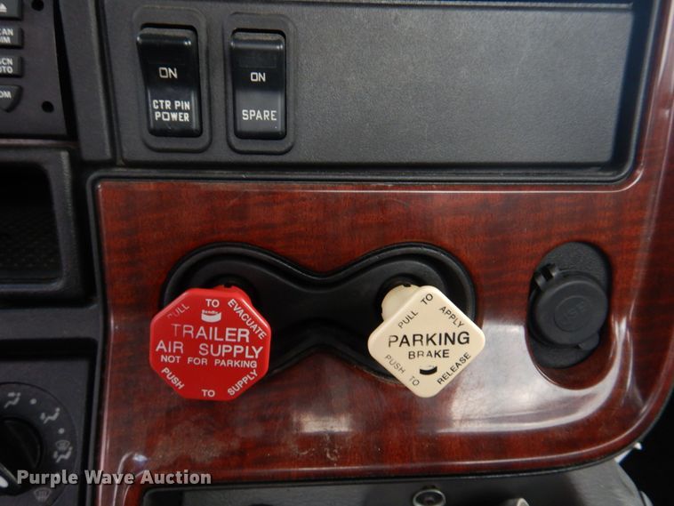 image for item DM7264 2010 International Lonestar  semi truck