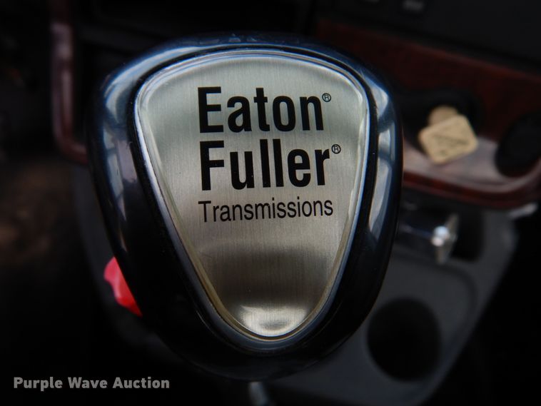 image for item DM7264 2010 International Lonestar  semi truck