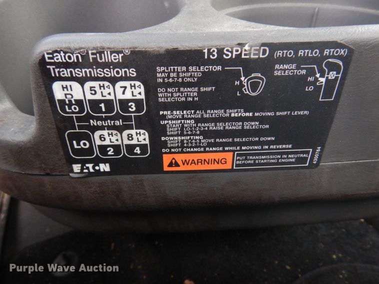 image for item DM7264 2010 International Lonestar  semi truck