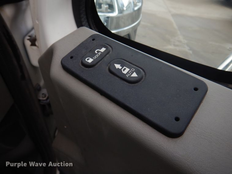 image for item DM7264 2010 International Lonestar  semi truck