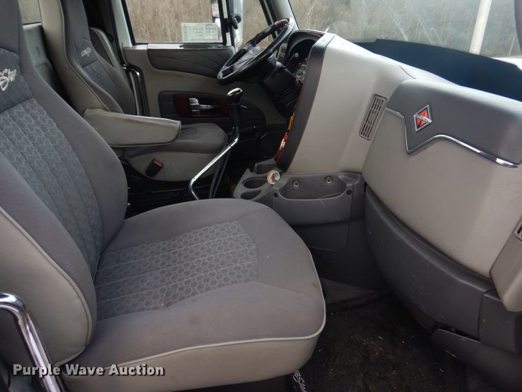 image for item DM7264 2010 International Lonestar  semi truck