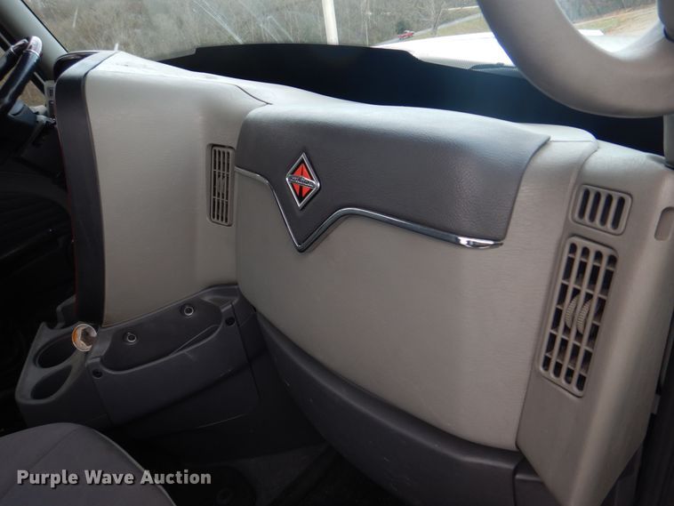 image for item DM7264 2010 International Lonestar  semi truck