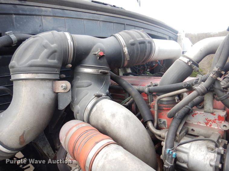 image for item DM7264 2010 International Lonestar  semi truck