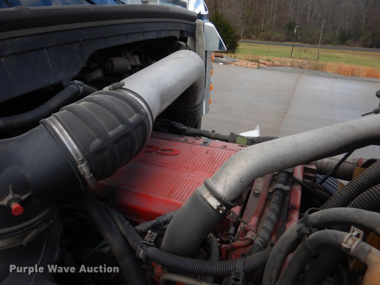 image for item DM7264 2010 International Lonestar  semi truck