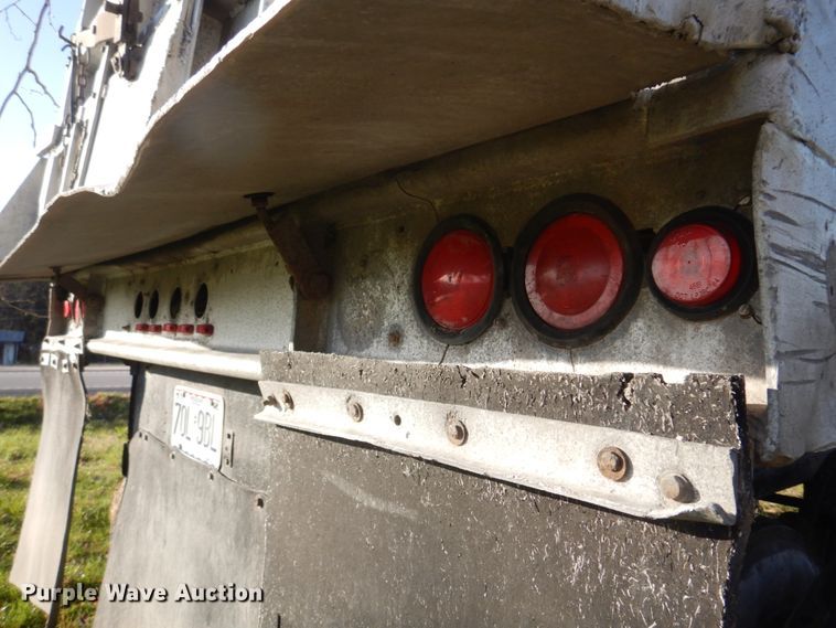 image for item DM7271 1963 Fruehauf NDS2-24 DA5-24  end dump trailer