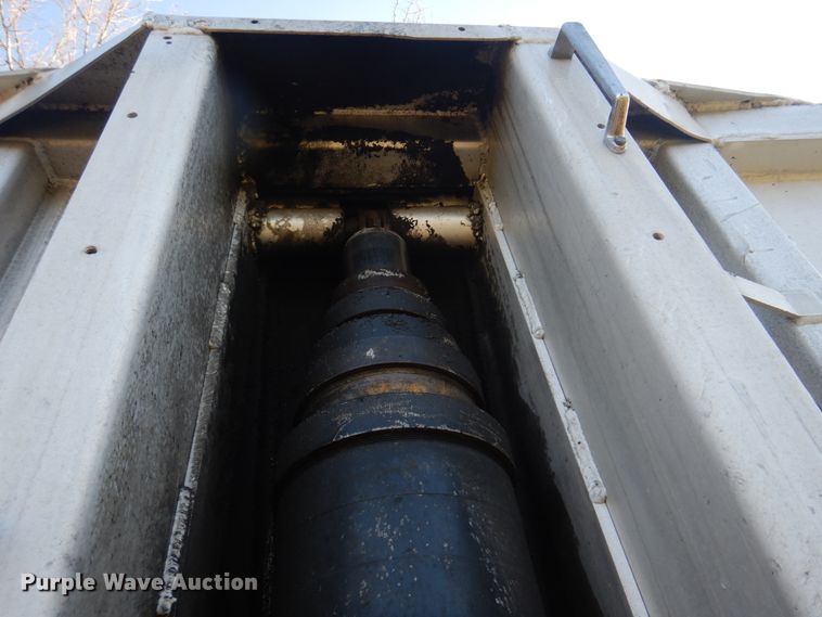 image for item DM7271 1963 Fruehauf NDS2-24 DA5-24  end dump trailer