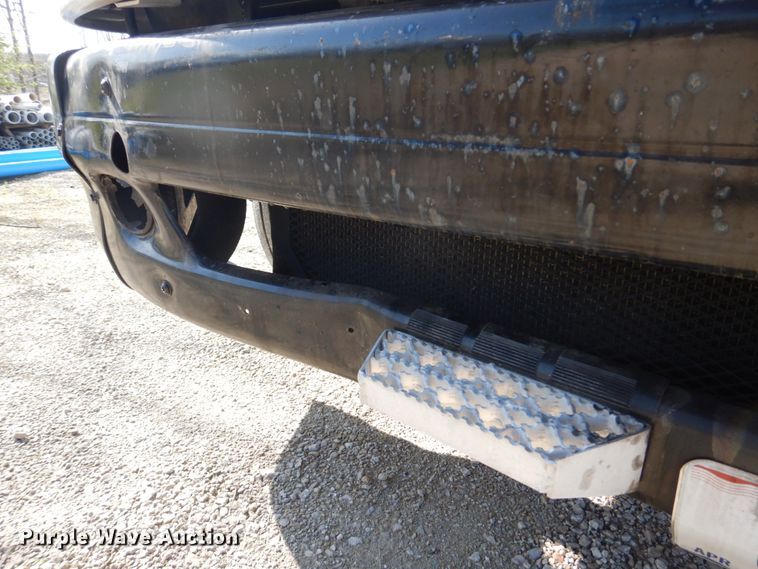 image for item DM7272 2009 Freightliner Columbia 120  semi truck