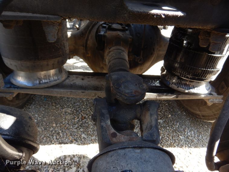 image for item DM7272 2009 Freightliner Columbia 120  semi truck