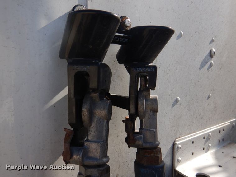 image for item DM7272 2009 Freightliner Columbia 120  semi truck