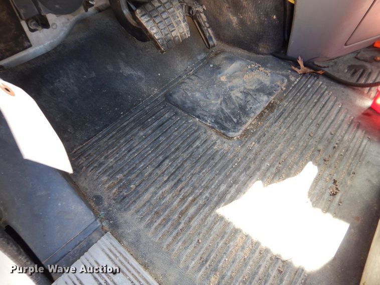 image for item DM7272 2009 Freightliner Columbia 120  semi truck