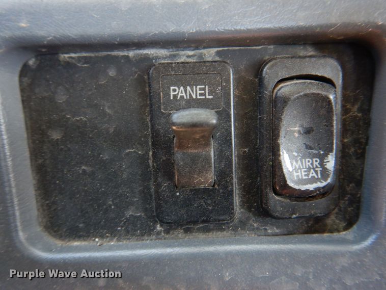 image for item DM7272 2009 Freightliner Columbia 120  semi truck