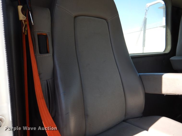 image for item DM7272 2009 Freightliner Columbia 120  semi truck