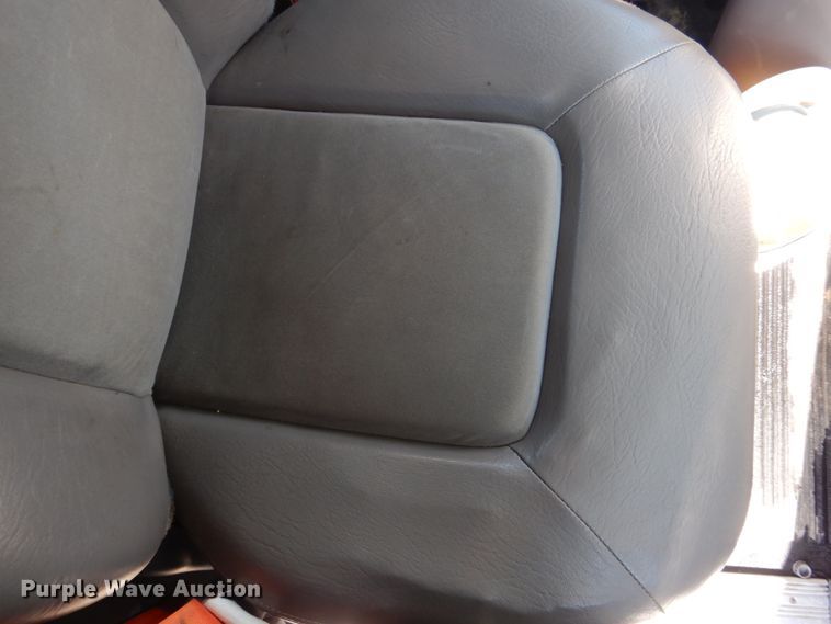 image for item DM7272 2009 Freightliner Columbia 120  semi truck