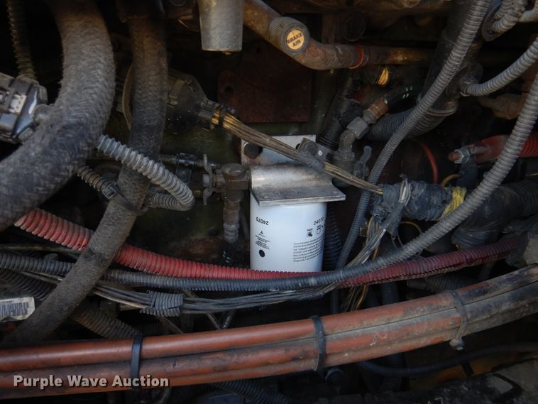 image for item DM7272 2009 Freightliner Columbia 120  semi truck