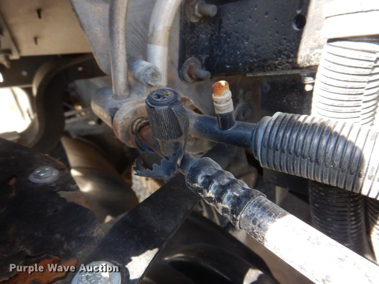 image for item DM7272 2009 Freightliner Columbia 120  semi truck