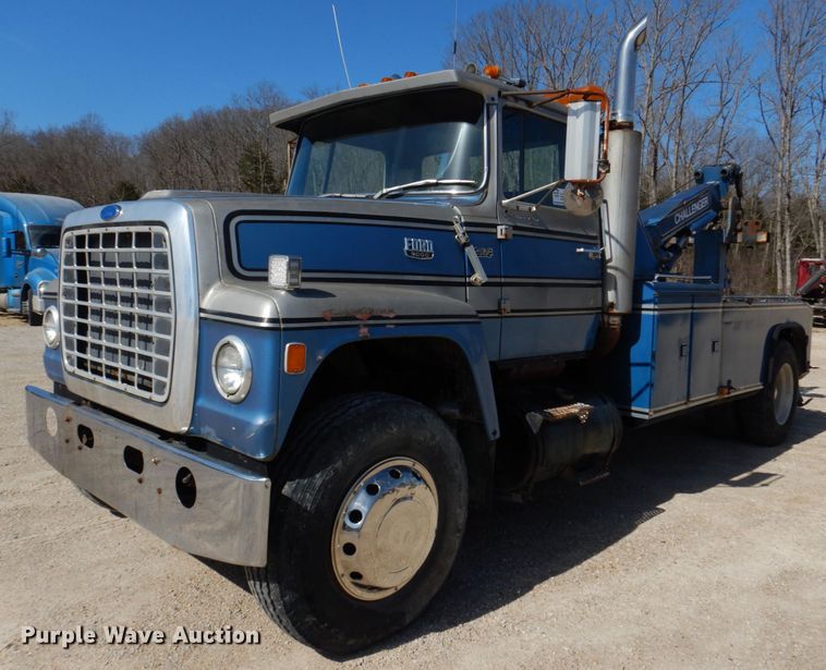 image for item DM7283 1979 Ford 9000  tow truck