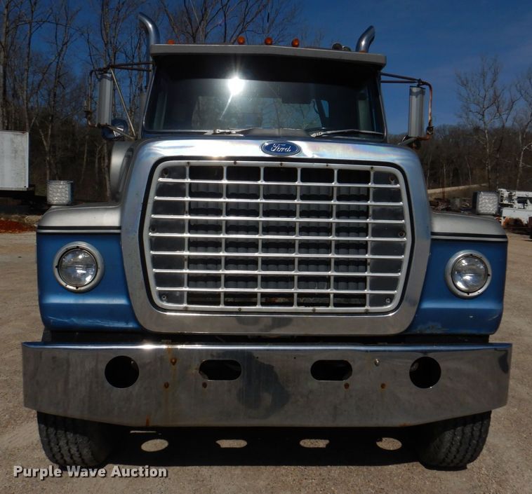 image for item DM7283 1979 Ford 9000  tow truck