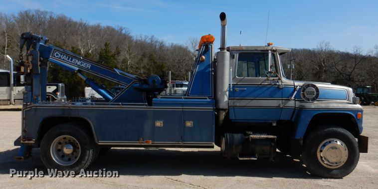 image for item DM7283 1979 Ford 9000  tow truck