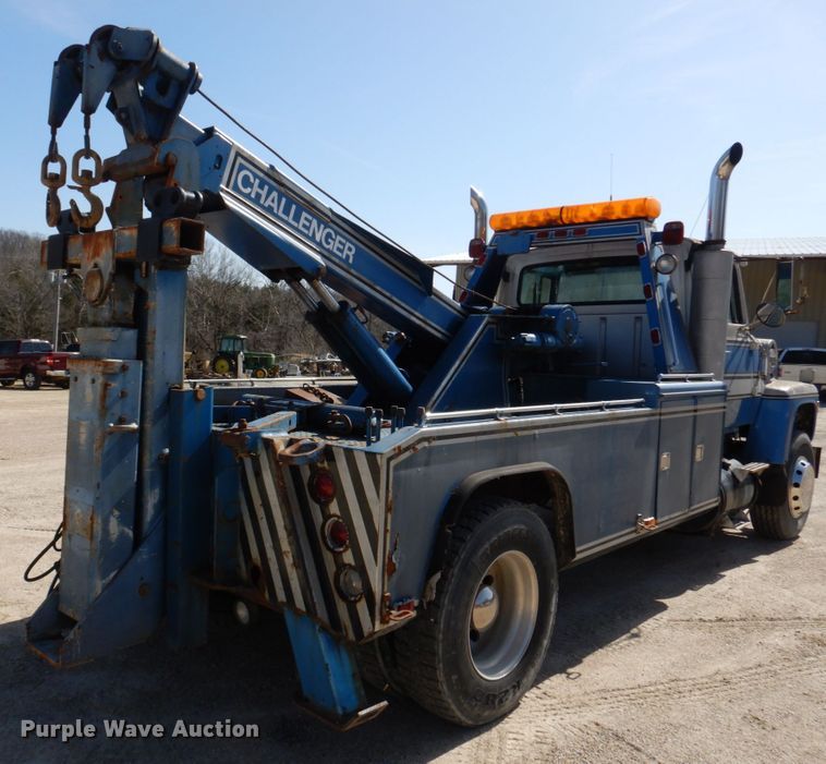 image for item DM7283 1979 Ford 9000  tow truck