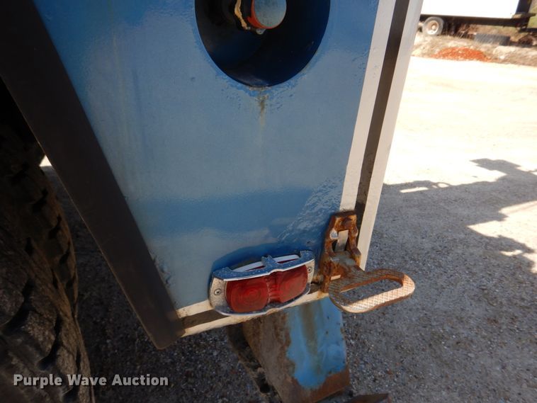 image for item DM7283 1979 Ford 9000  tow truck