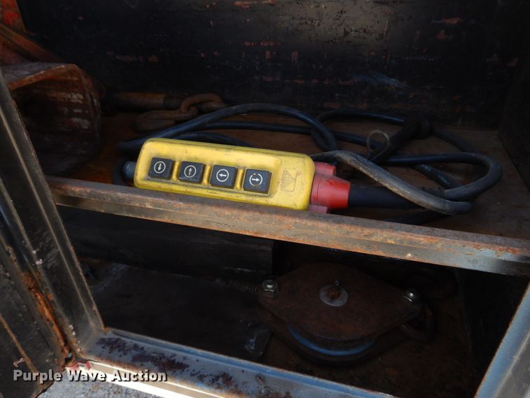 image for item DM7283 1979 Ford 9000  tow truck